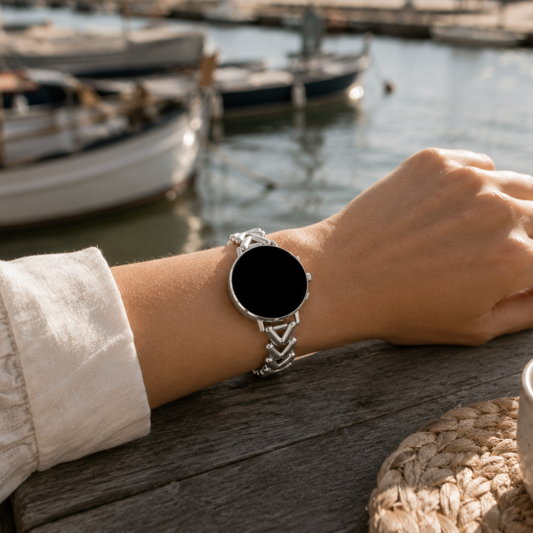 Samsung Galaxy Watch V-Schakelband Zilver, gedragen om de pols